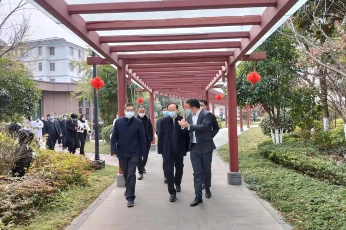查1.jpg